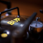 Pressurisateur de balles de tennis Ball Under Pressure - Vue réelle du produit en utilisation.